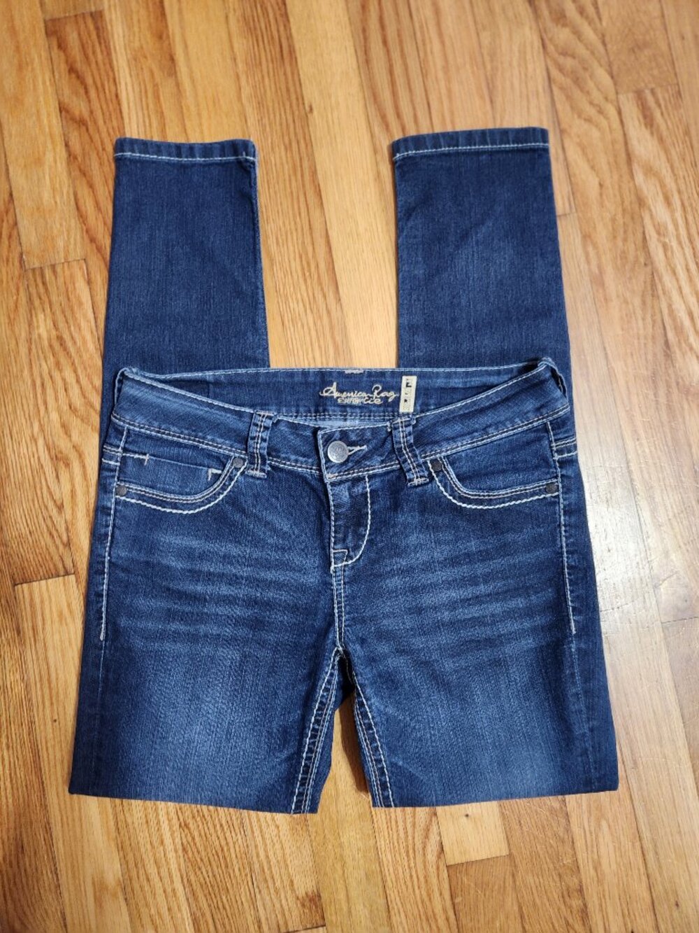 American Rag Co. Dark Wash Super Skinny Jeans with Contrast Stitching Y2K vibe